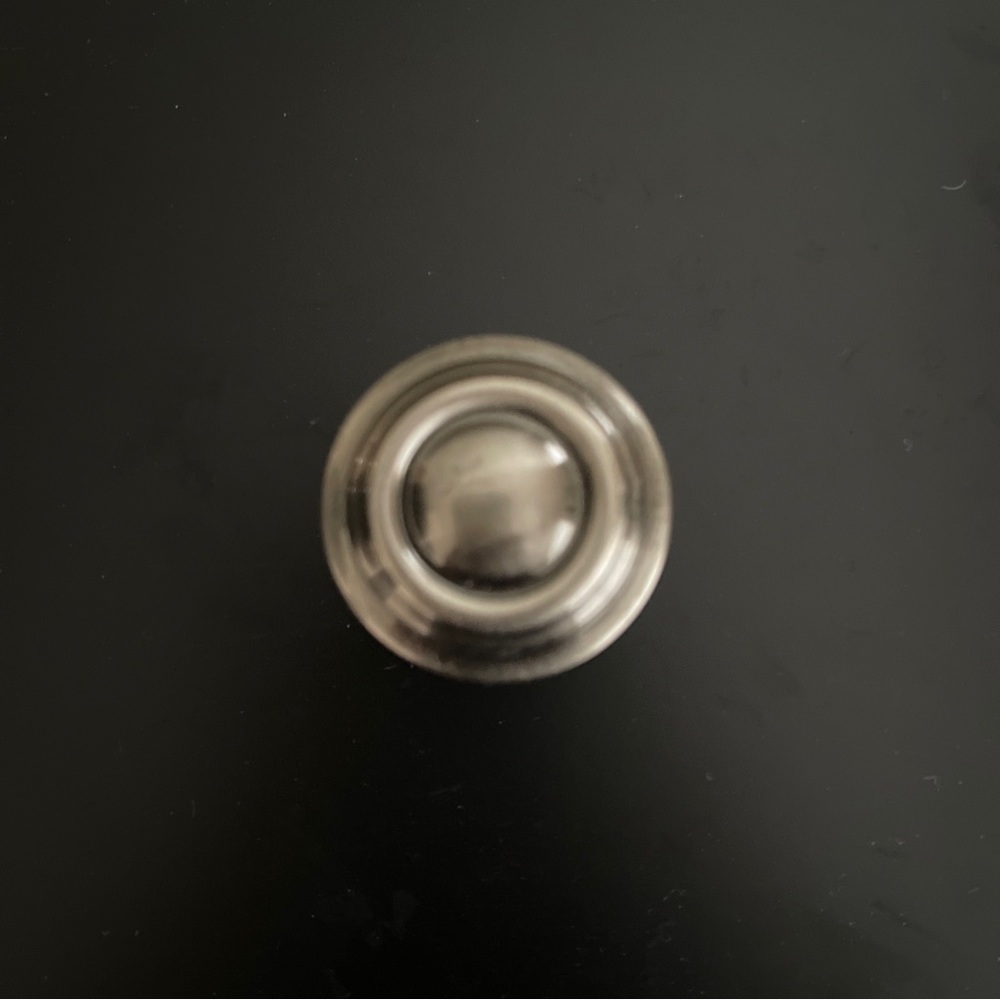 Brushed nickel drawer pulls/knobs